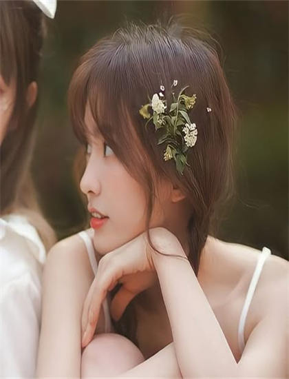 《笑傲东方春节特别节目》剧本创作揭秘：的创作历程与幕后花絮 了解优秀作品的创作秘密