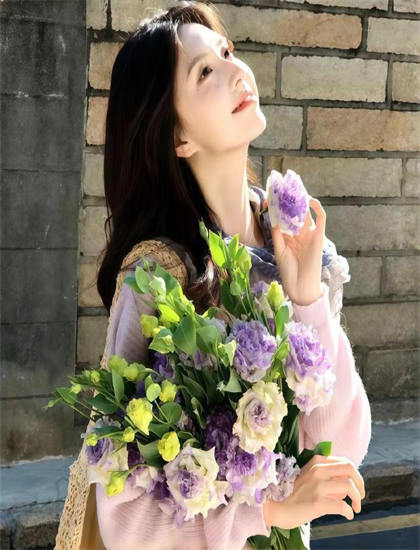 从艺术角度分析《飞天小魔女2018德语版》的审美特点与艺术成就 【影视专业分析】